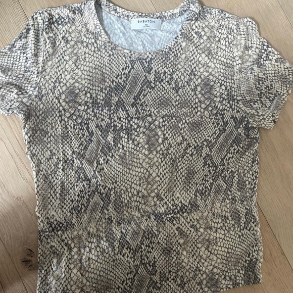 Aritzia babaton everyday tshirt size s - Picture 2 of 2